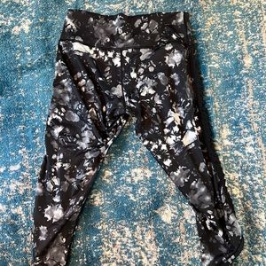 Lululemon Leggings- Size 12, black floral